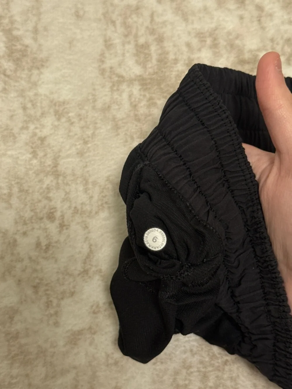 Lululemon Hotty Hot Low Rise 2.5” Shorts Black Size 6